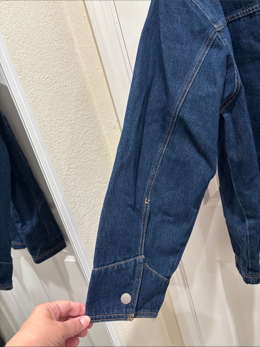 Universal Thread Denim Jacket Dark Wash Snap Front Pockets NWT Oversized Medium - Picture 6 of 8